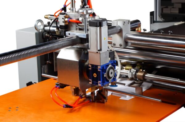 LY-HB1600CT High Speed Intelligent Automatic Wine Box Making Machine - Image 3